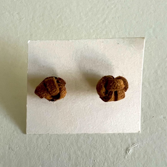 Leather Knot Earrings - Picture 2 of 3